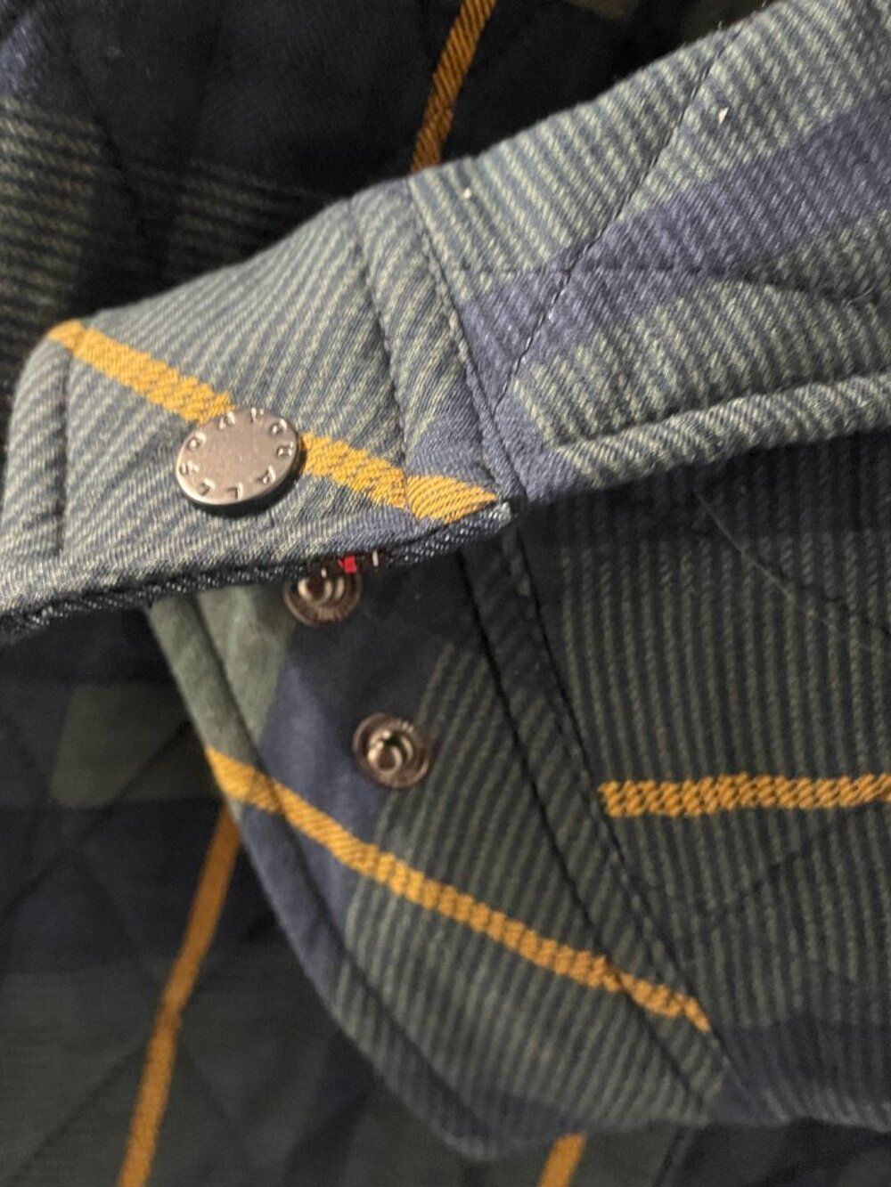 All for You Quilted Plaid Jacket. Women's Medium - Picture 6 of 10